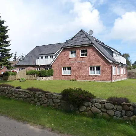 Haus Waltraud Popenstuuv * נורדורף